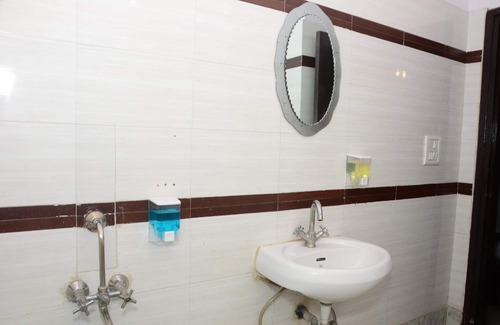 Amritsar Casa | Gurjeet hotel by naavagat