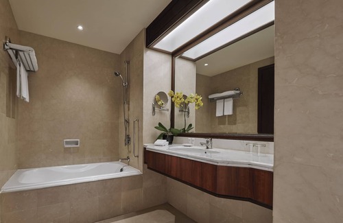 Downtown George Town Hotel | Gurney Bay Hotel, A PARKROYAL PARTNER HOTEL