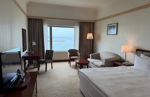 Downtown George Town Hotel | Gurney Bay Hotel, A PARKROYAL PARTNER HOTEL