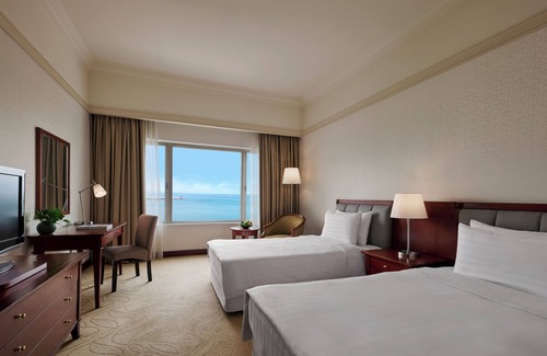 Downtown George Town Hotel | Gurney Bay Hotel, A PARKROYAL PARTNER HOTEL