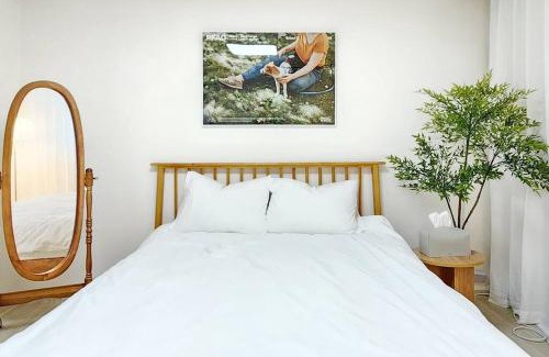 Jowon-dong Villa | #guro digital complex station 10min #clean #2rooms #netflix