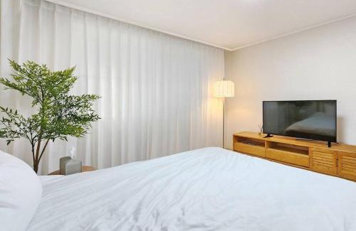 Jowon-dong Villa | #guro digital complex station 10min #clean #2rooms #netflix