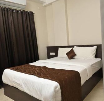 Kuppaayil Apartamento | Guruvayoor Suits Pankaj Suits