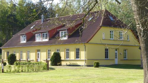 Gingst Apartamento | Gut Rattelvitz, Galerie F WEST