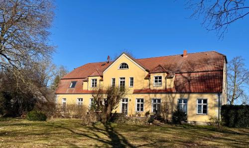 Gingst Apartamento | Gutshaus Haidhof