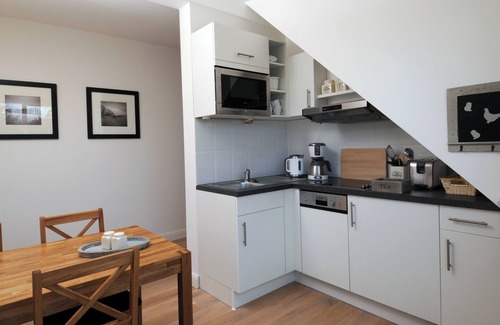 Garz/Rugen Apartamento | Gutshaus Zicker, apartment no. 7 - unique location, two bedrooms, fireplace