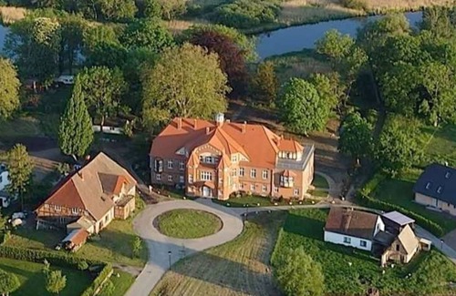 Putnitz Apartamento | Gutsherrenwohnung - Schloss Pütnitz - Kanuspezial ab 4 Ü