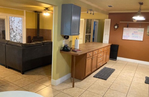 Gainesville Casa | Gville 4 bedroom pool home with private oasis yard