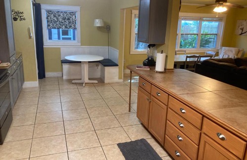Gainesville Casa | Gville 4 bedroom pool home with private oasis yard