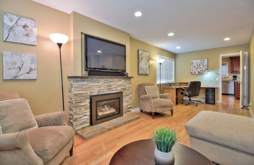 West San Jose Casa | GW: 4bd/2ba near Apple/Mall/Restaurants