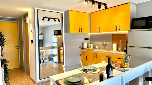 Nahariya Apartamento | GW317 Gugel Waves Amazing Seaview Pool Apartments