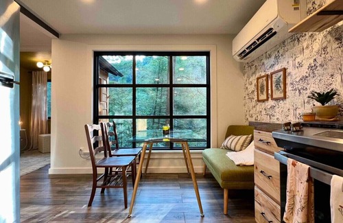 Ellwood City Cabina | Gwen's Cottage at Water's Edge