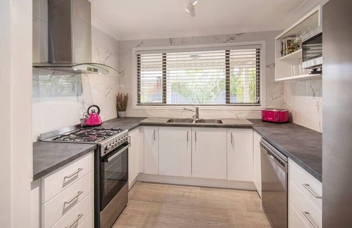 Busselton Casa | Gwen's Hidden Gem - Busselton Central