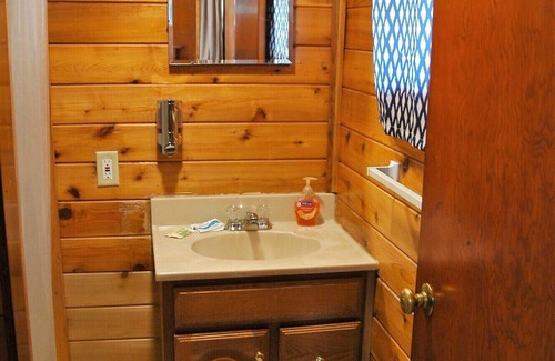 Cooper Landing Cabina | Gwin's Lodge Willow Cabin #5