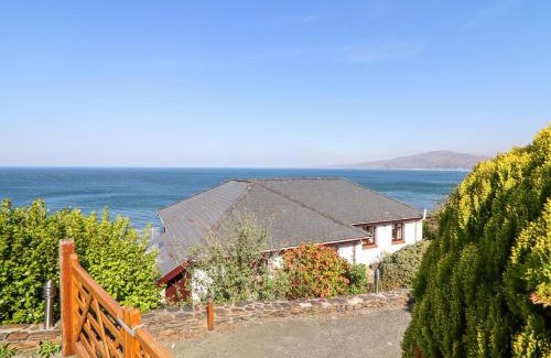 Llwyngwril Casa | Gwylanod