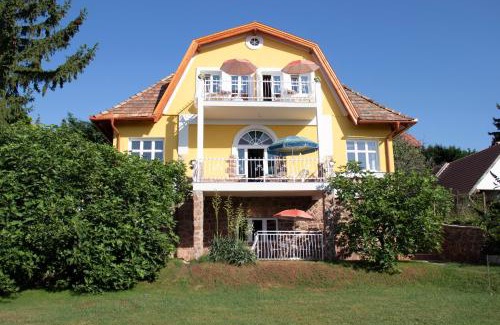 Balatonalmadi Apartamento | Gyöngyöm Apartman