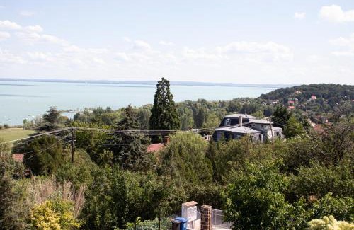 Balatonalmadi Apartamento | Gyöngyöm Apartman