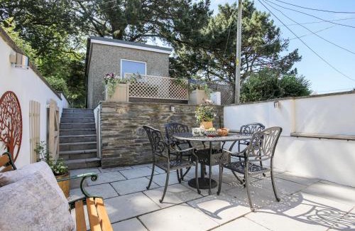 Llanystumdwy Casa | Gyda'r Llif