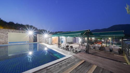 Gyeongju Casa | Gyeongju Byeolgwadaliyagi Dog-friendly pension