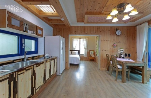 Gyeongju Casa | Gyeongju Full Garden Pension