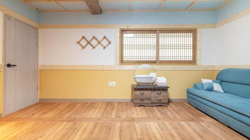 Gyeongju Casa | Gyeongju gampo byeolbit hanok Pension