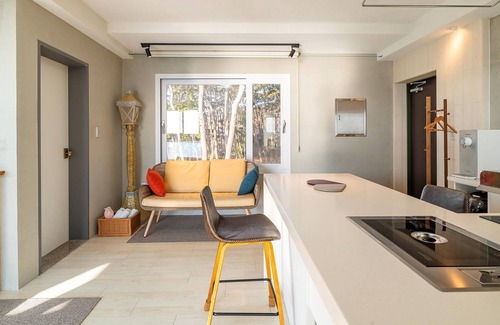 Gyeongju Casa | Gyeongju Luna Piena Poolvilla