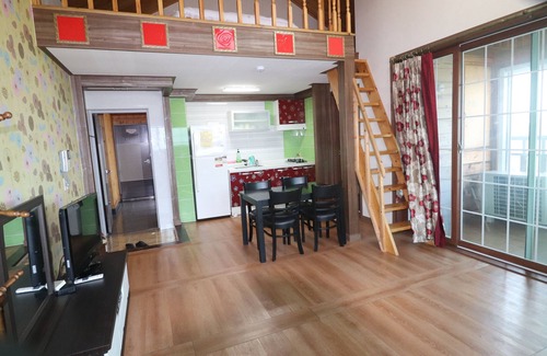 Gyeongju Condominio | Gyeongju Raspberry Pension