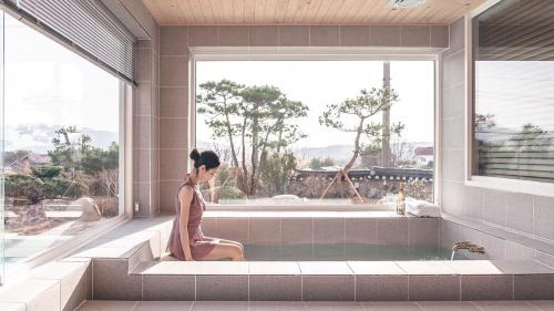 Gyeongju Casa | Gyeongju Raum The Hanok Pool Villa