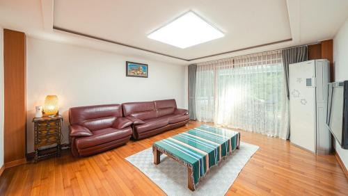 Gyeongju Casa | Gyeongju Recreation Area Hanok Pool Villa