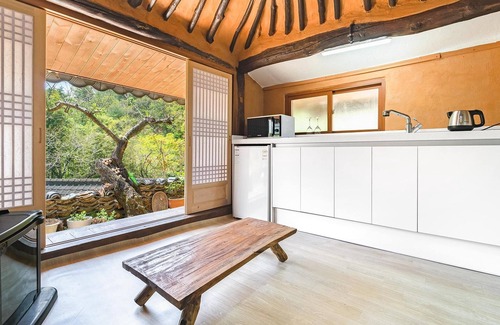Gyeongju Casa | Gyeongju Seokgulam Pension