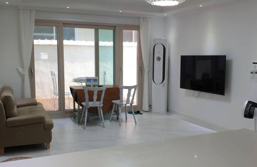 Gyeongju Casa | Gyeongju Sugi's Guesthouse