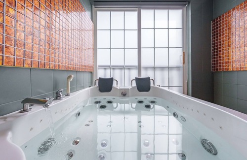 Gyeongju Casa | Gyeongju The Stay Spa Pension