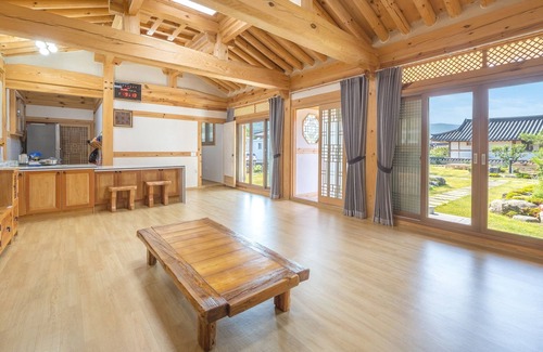 Gyeongju Casa | Gyeongju Wadamjung Hanok Pension