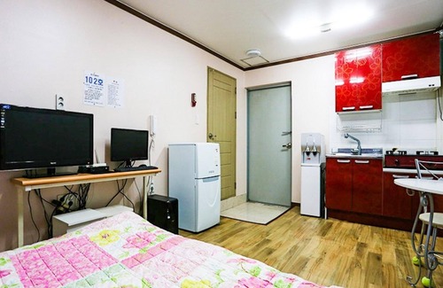 Gyeongsan Casa | Gyeongsan Byeolgwan Pension