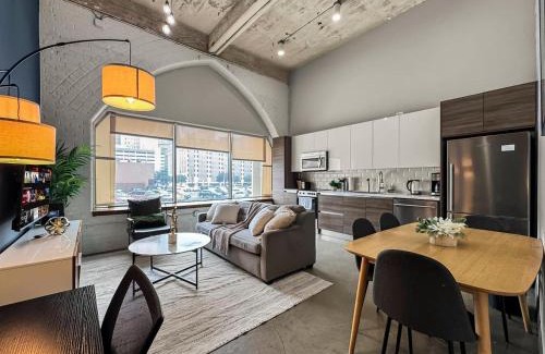 Downtown Dallas Apartamento | Gym Retreat 2102bdsleeps 12 Free Gym Parking