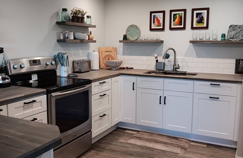 North Bend Apartamento | Gypsy by the Bay with Fireplace
