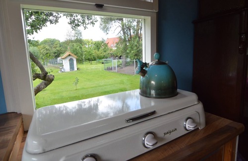 Municipality of Bergen op Zoom Casa | Caravana Gitana en Weideblick con Animales