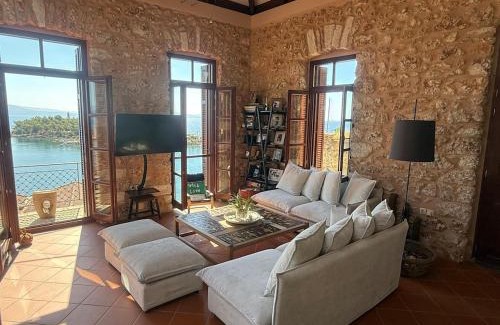 Gythio Apartamento | Gytheio Retreat, Panoramic Sea View apartment