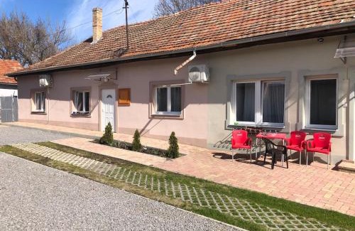 Sarospatak Casa | Három Tarka Macska Apartmanok