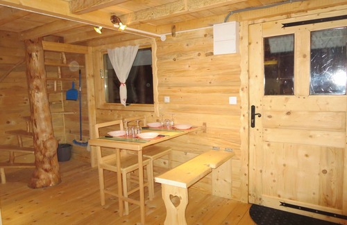 Bellecombe Cama Y Desayuno | Hébergement Insolite , Cabane Autonome Perchée Dans la Végétation