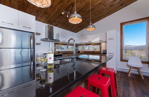 Les Eboulements Chalet De Esquí | Hôtel à la maison - L'Horizon, spa et fleuve