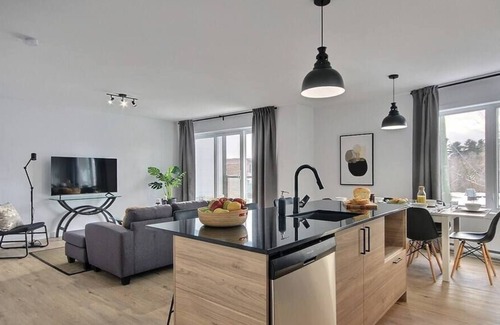 La Haute-Saint-Charles Apartamento | Hôtel à la maison - Condo La Réserve 61