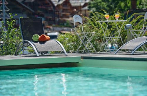 Le Grand-Bornand Hotel | Hôtel-Chalet Les Ecureuils Restaurant, Piscine, Jardin Garage