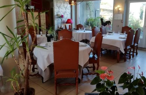 Dol-de-Bretagne Hotel | Hôtel de Bretagne Dol centre ville - Hotel et Restaurant