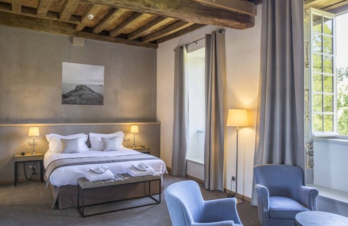 Le Tronchet Hotel | Hôtel de L'Abbaye Le Tronchet - Handwritten Collection