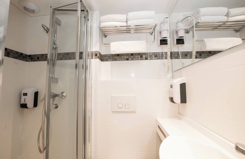 18th Arrondissement Hotel | Hôtel de la Terrasse