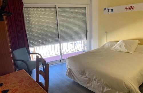 Amelie-les-Bains-Palalda Hotel | Hôtel des Bains et des Gorges