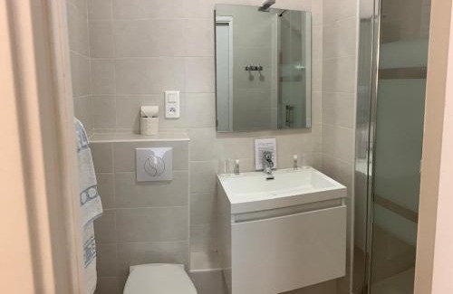 Amelie-les-Bains-Palalda Hotel | Hôtel des Bains et des Gorges