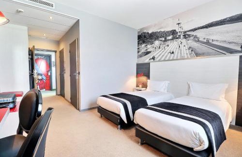 Meyzieu Hotel | Hôtel des Lumières Lyon Meyzieu Arena Stadium