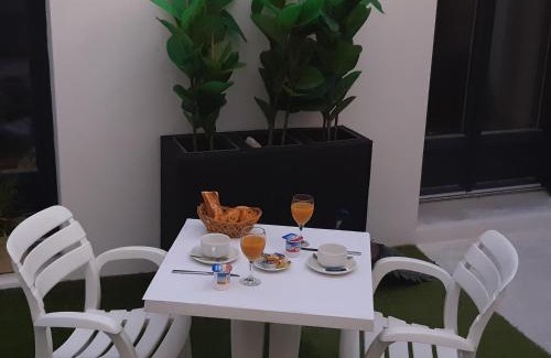 Pontaillac Hotel | Hôtel Emilie